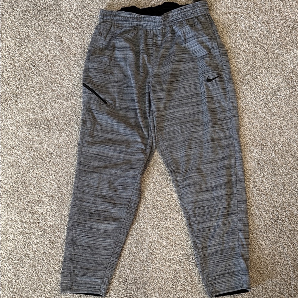 NWT Nike Men's Black and Gray sweatpants